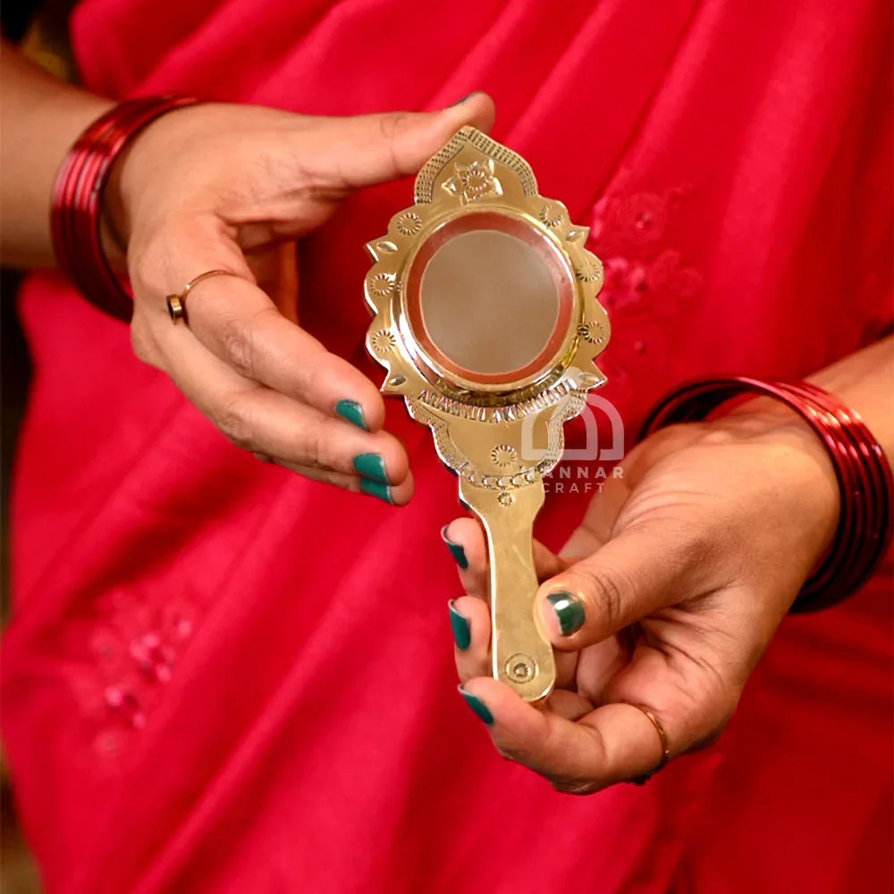 Aranmula Vela Kannadi With Plain Handle-ArtyCraftz.com