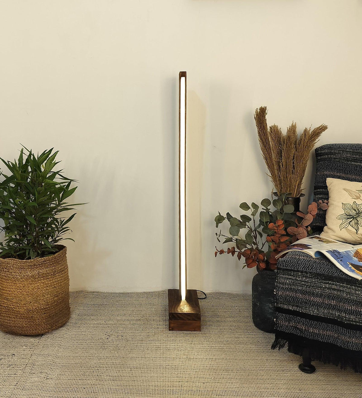 Arc LED Wooden Floor Lamp - ArtyCraftz.com