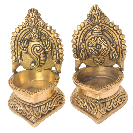 Brass Vaishnav Symbols Oil Lamp Set - ArtyCraftz.com