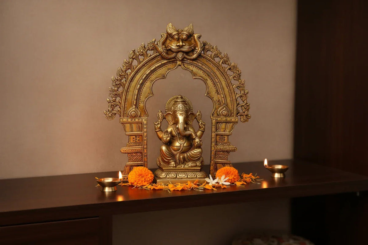 Bhunes Yazhi with exotic flowers Brass Prabhavali - ArtyCraftz.com