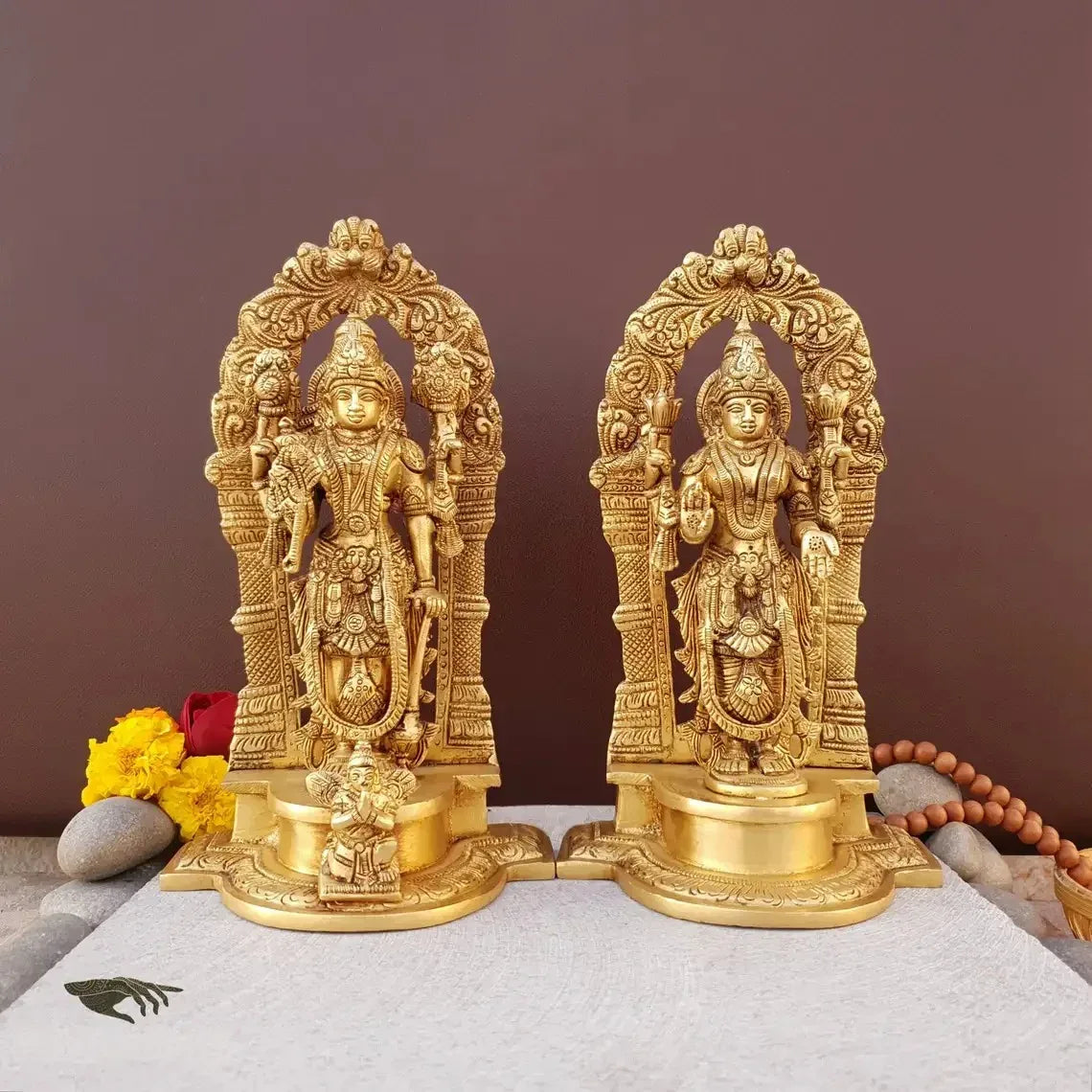 Brass Lakshmi Vishnu with Kirtimukha Statue-ArtyCraftz
