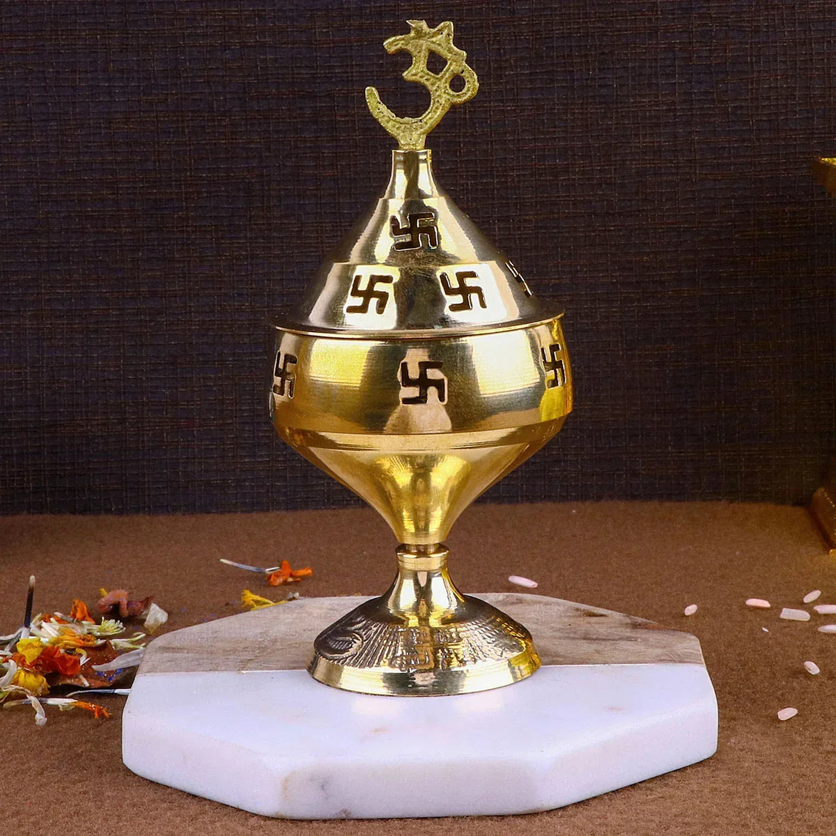 Brass Akhand Diya Gifting Pooja 2.5*2.5*4.5 Inches