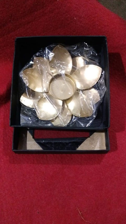 Brass Candle Flower Candle Holder Set of 20 Pieces - ArtyCraftz.com