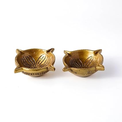 Brass Table Diya for Home 4 wick Decortive Diya (Set of two) - ArtyCraftz.com