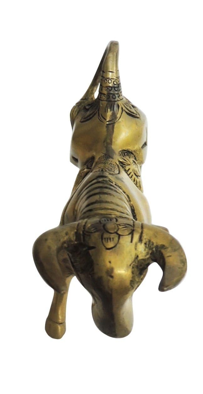 Brass Raging Bull Showpiece – Handcrafted Decorative Artefact
