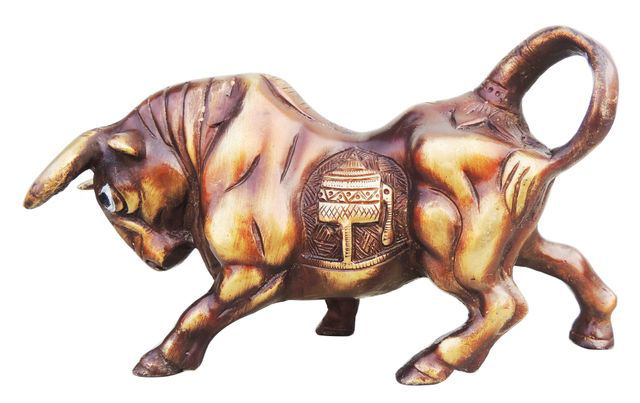 Handcrafted Brass Bull for Gifting and Showpiece - ArtyCraftz.com