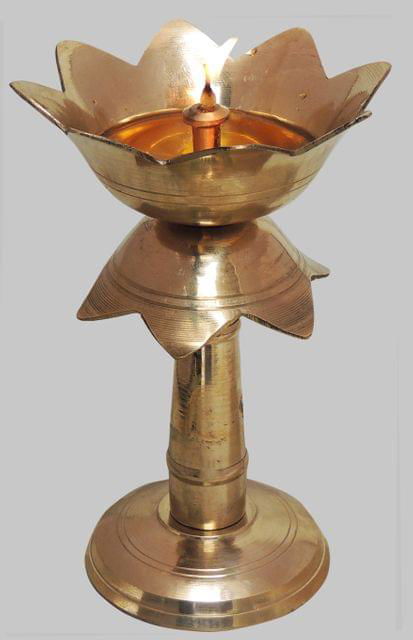 Handcrafted Brass Diya for Pooja - ArtyCraftz.com