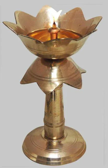 Handcrafted Brass Diya for Pooja - ArtyCraftz.com