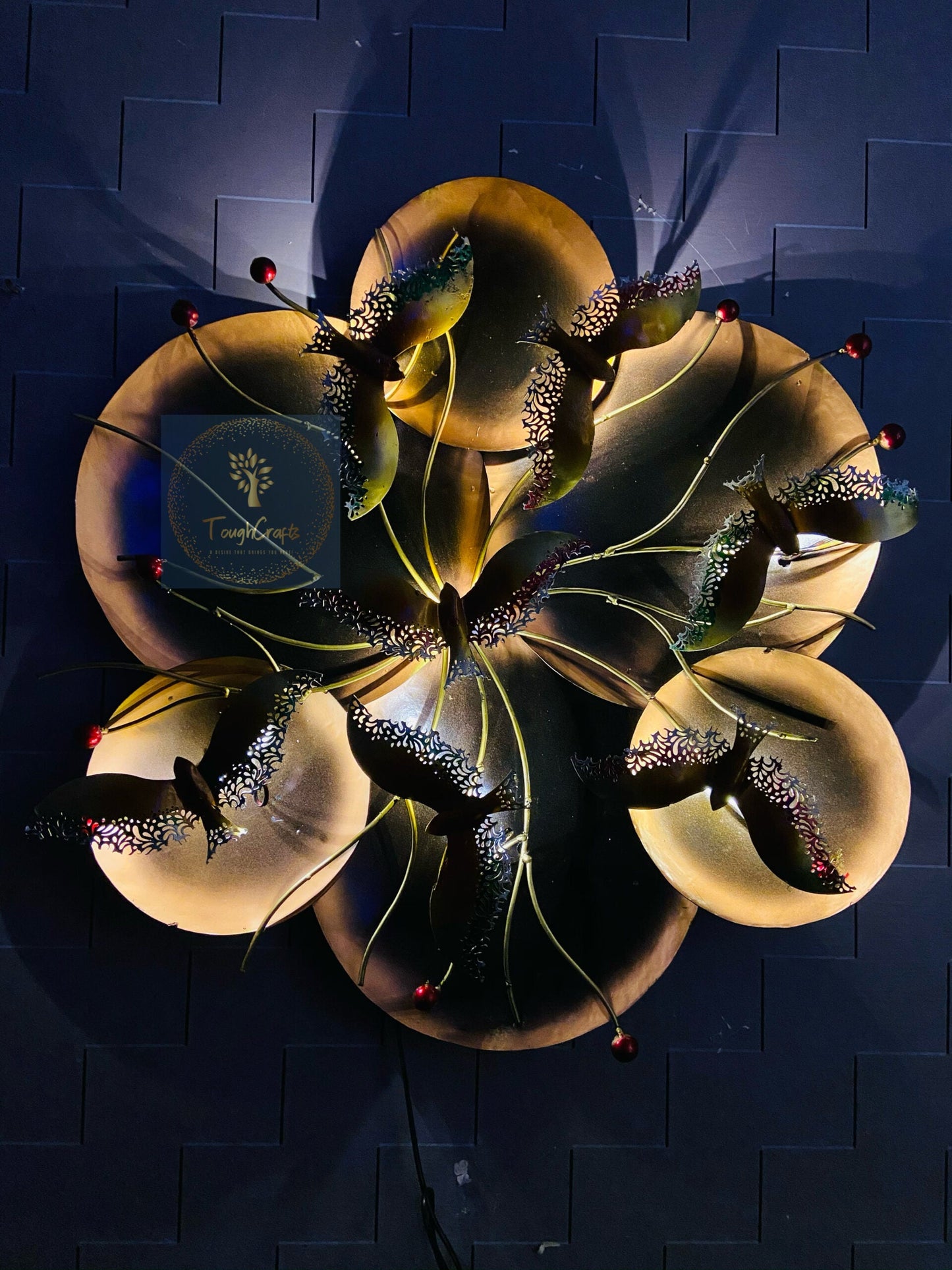 Handcrafted Metal Bird Circle Art for Wall Decor