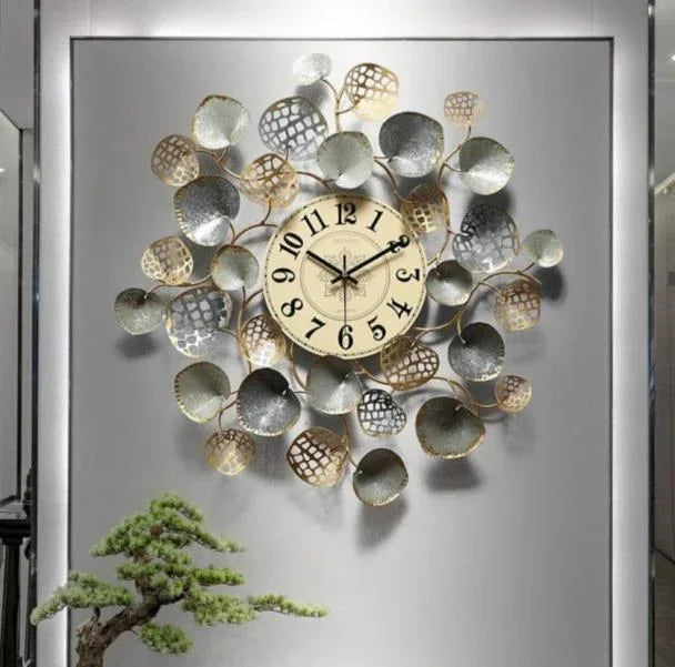Handcrafted Metal Circle Clock for Wall Decor - ArtyCraftz.com