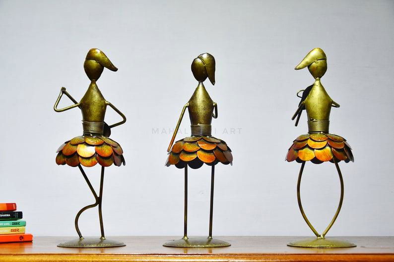 Handcrafted Metal Frock Lady for Showpiece - ArtyCraftz.com