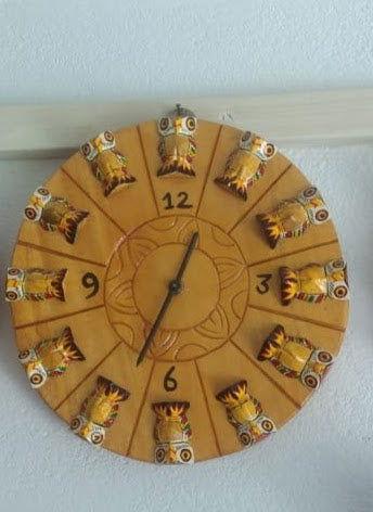 Handcrafted Wooden Clock for Home Decor - ArtyCraftz.com