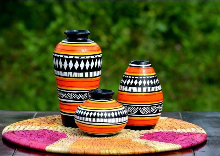 Handmade Black and Orange Painted Abstract Design Terracota Flower Vase - ArtyCraftz.com