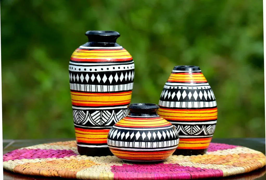 Handmade Black and Yellow Painted Abstract Design Terracota Flower Vase - ArtyCraftz.com