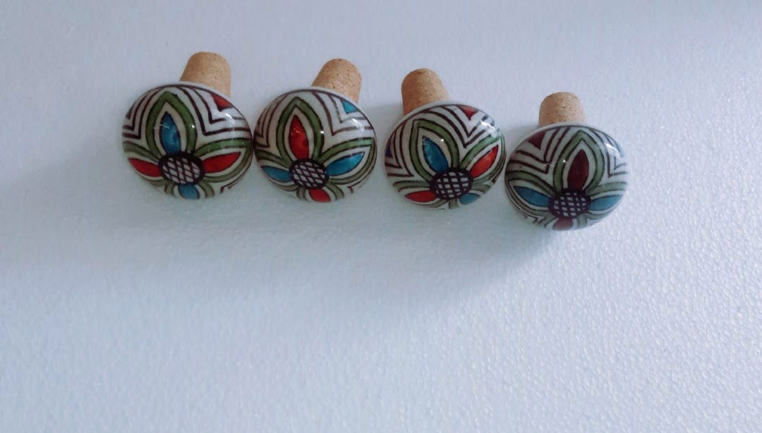 Handmade Ceramic Wood Wine Stopper,Bottle Stopper Cork to Keep The Wine Fresh Multi Color - ArtyCraftz.com