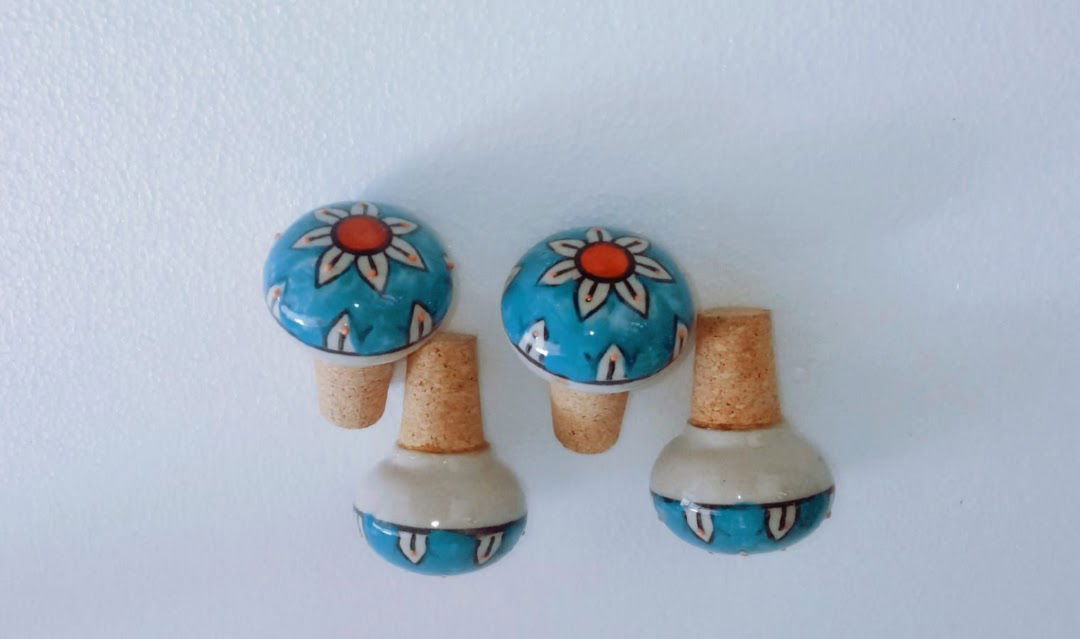 Handmade Ceramic Wood Wine Stopper,Bottle Stopper Cork to Keep The Wine Fresh Sky Blue Color - ArtyCraftz.com