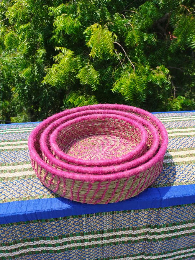 Handmade Pink Sabai and Jute thread basket - ArtyCraftz.com