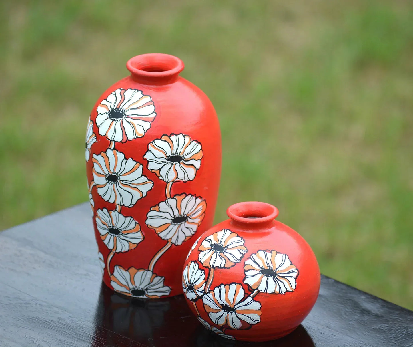 Handmade Red Painted Floral Design Terracota Flower Vase - ArtyCraftz.com