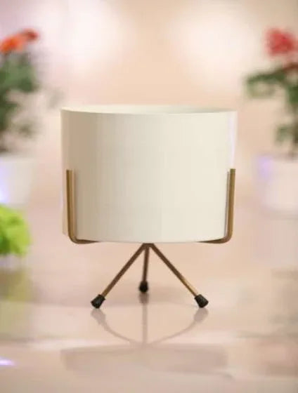 Iron Pot with Stand for Home Decor and Gifting - ArtyCraftz.com