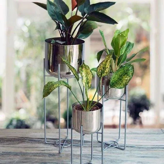 Iron Silver Pot with Silver Stand for Indoor and Outdoor - ArtyCraftz.com