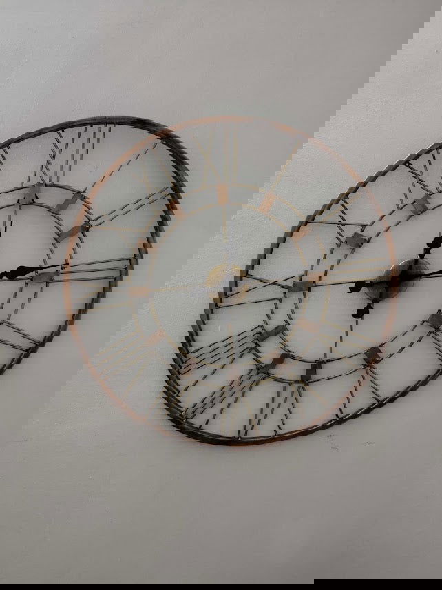 Iron Wall Clock for Home Decor and Gifting 24*24 Inches - ArtyCraftz.com