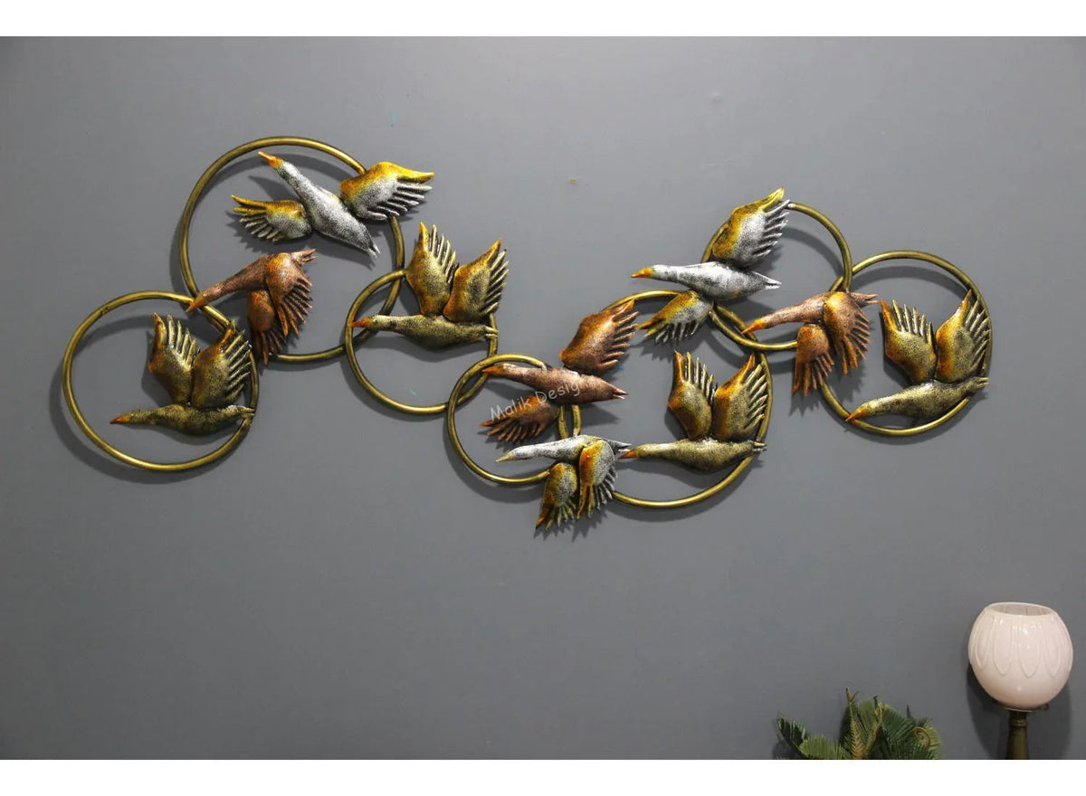 Metal Flying Birds in the Circular Frame Wall Decor - ArtyCraftz.com