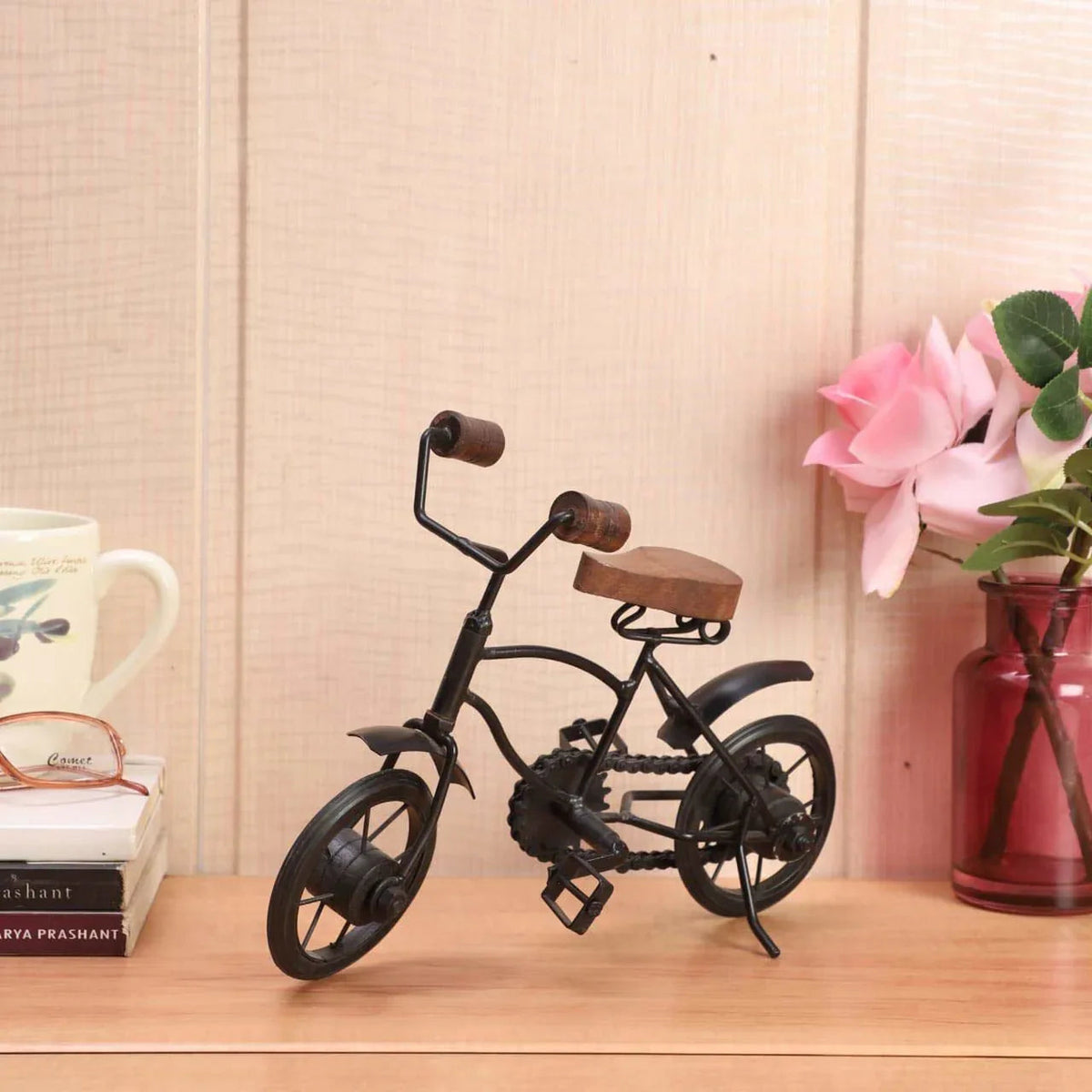Metal Miniature Decorative Cycle Showpiece, Black - ArtyCraftz.com