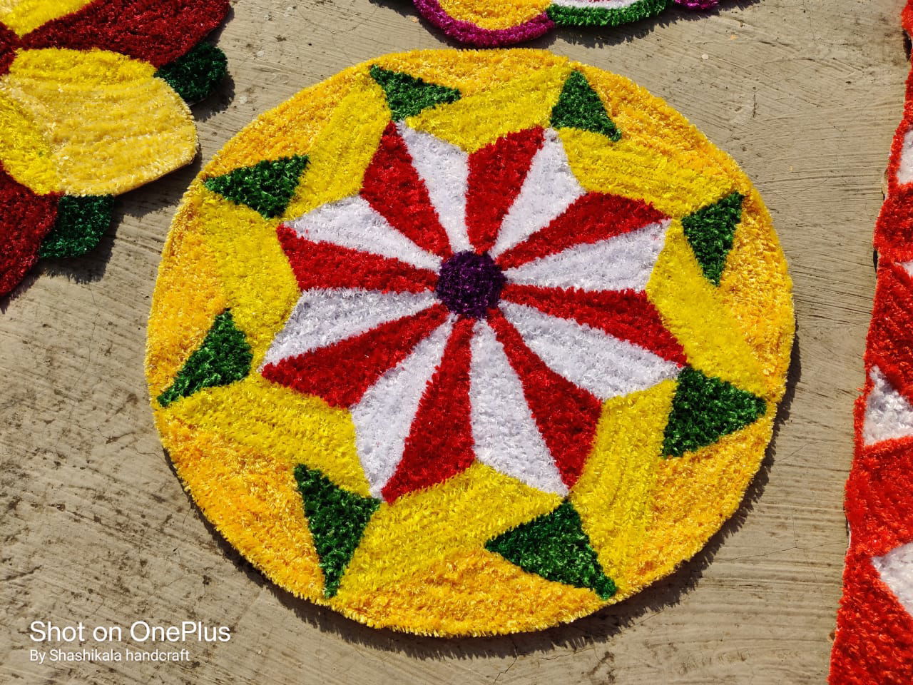 Multicolor Contaprary Floral rangoli mat - ArtyCraftz.com
