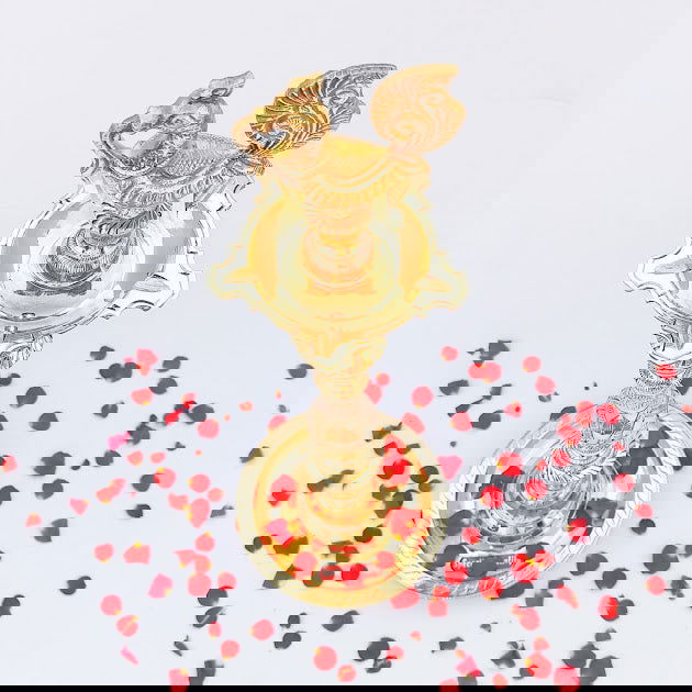 Handcrafted Brass Kuthuvilakku/Oil Lamp for Gifting for House Warming,Wedding (12 Inch) - ArtyCraftz.com