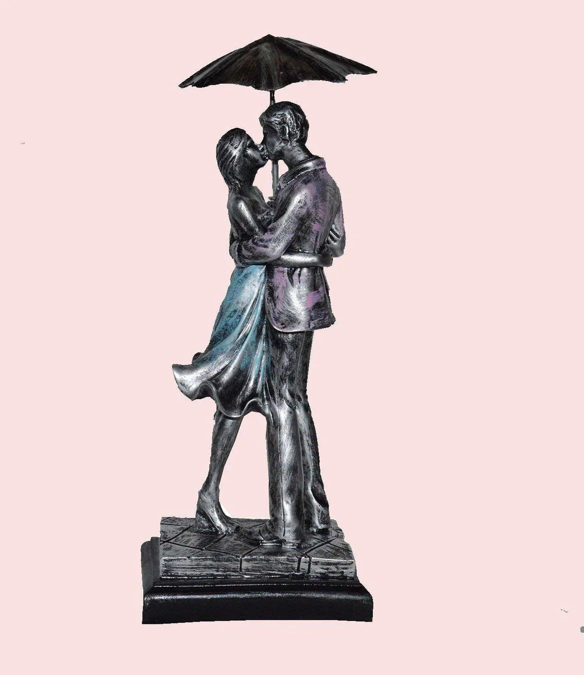 Polyester Love Couple with Umbrella Showpiece - ArtyCraftz.com