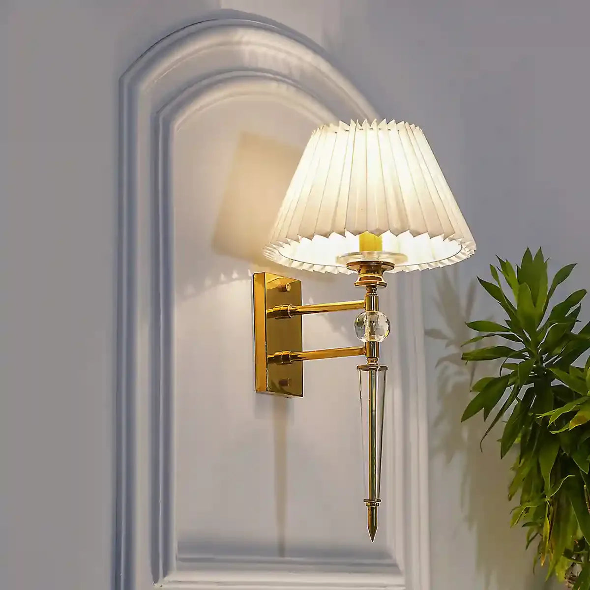 Aberdeenshire Glass Shiny Brass Wall Light