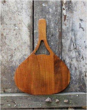 Acacia Wood Cutting Board with long Wooden Handle - ArtyCraftz