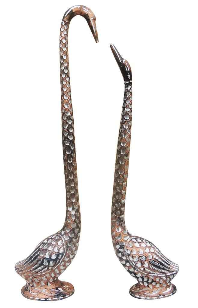 Aluminium Kissing Swan Pair Showpiece Decorative Long Neck Bird Statues (20 Inch)