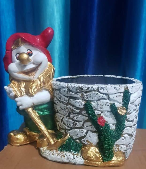 Garden Gnome Ornaments, Resin Dwarf Elf Flower Pot Figurine, Cute Planter Pots, Statue Ornament, Yard Balcony Vase Garden Balcony Decoration - ArtyCraftz