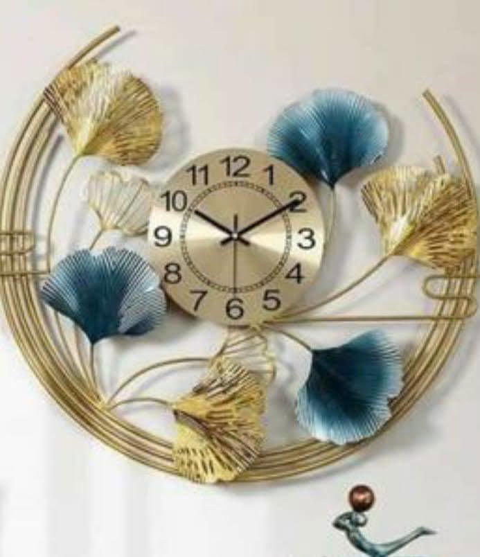 Handcrafted Metal Wall Clock In Gold Color 30*30 Inches - ArtyCraftz