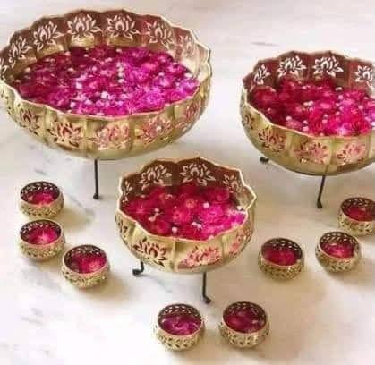 Handmade Round Lotous Shape Metal Urli Set of 11 - ArtyCraftz