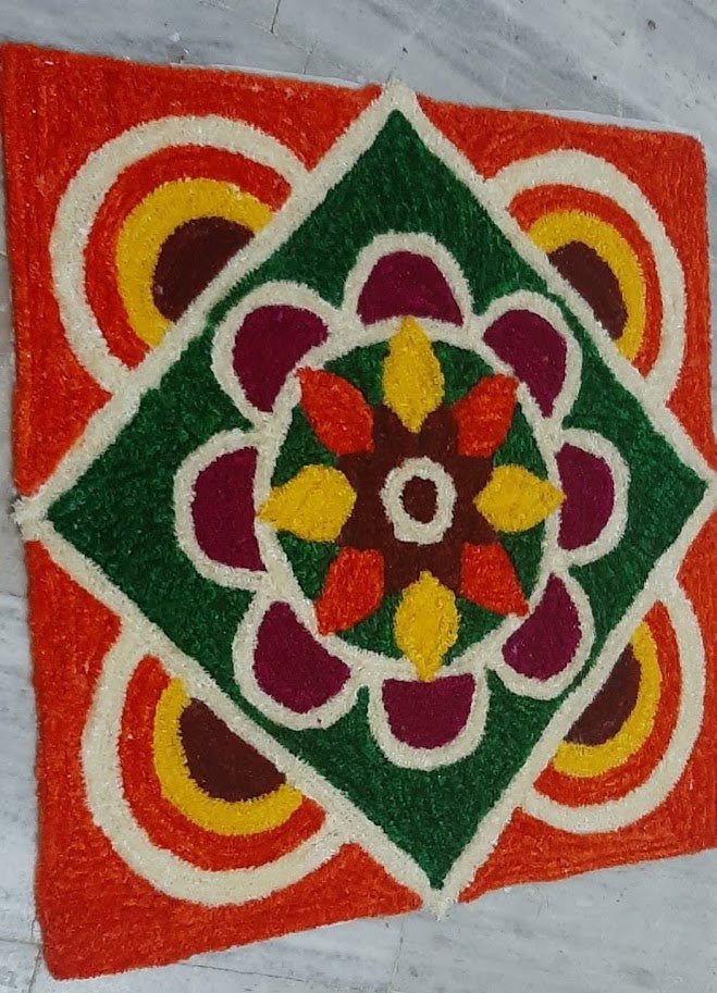 Handwoven Triangle Rangoli Mat - ArtyCraftz