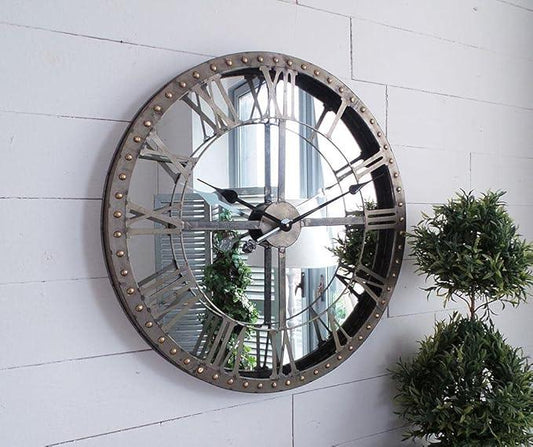 Metal Round Wall Clock for Home Decor - ArtyCraftz