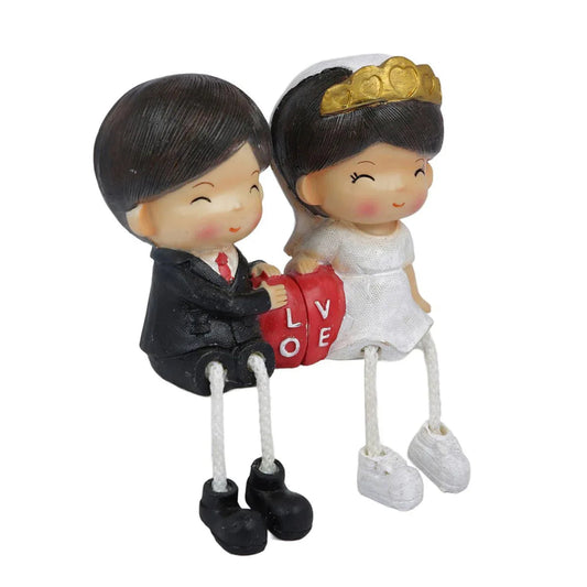 Resin Miniature Cute Couple Dori Showpiece - ArtyCraftz