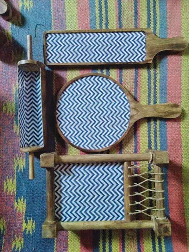 Wooden Khatiya Pizza Starter Serving Platter Sizzler Blue with White Color Tray for Dinning Table, Guest,Restaurant, Party & Gifted Product - ArtyCraftz