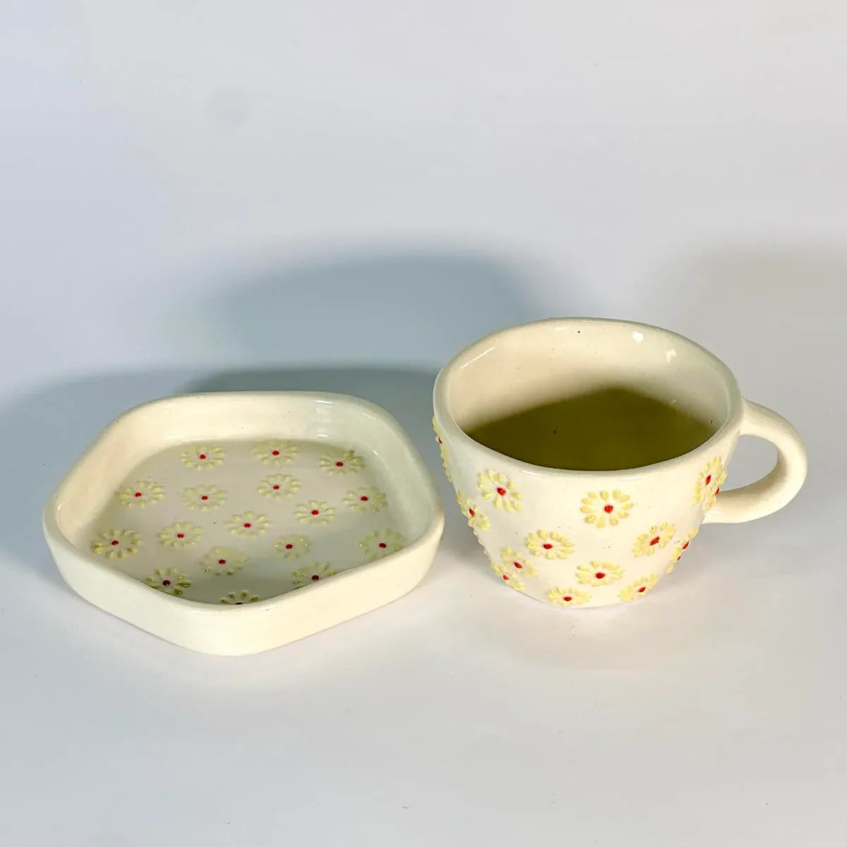 Embossed Daisy Bloom Ceramic Cup & Saucer Set-ArtyCraftz.com