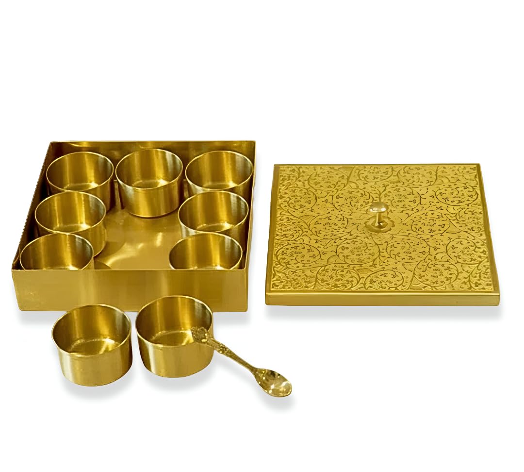 Gold metal cupcake holder set with intricate design