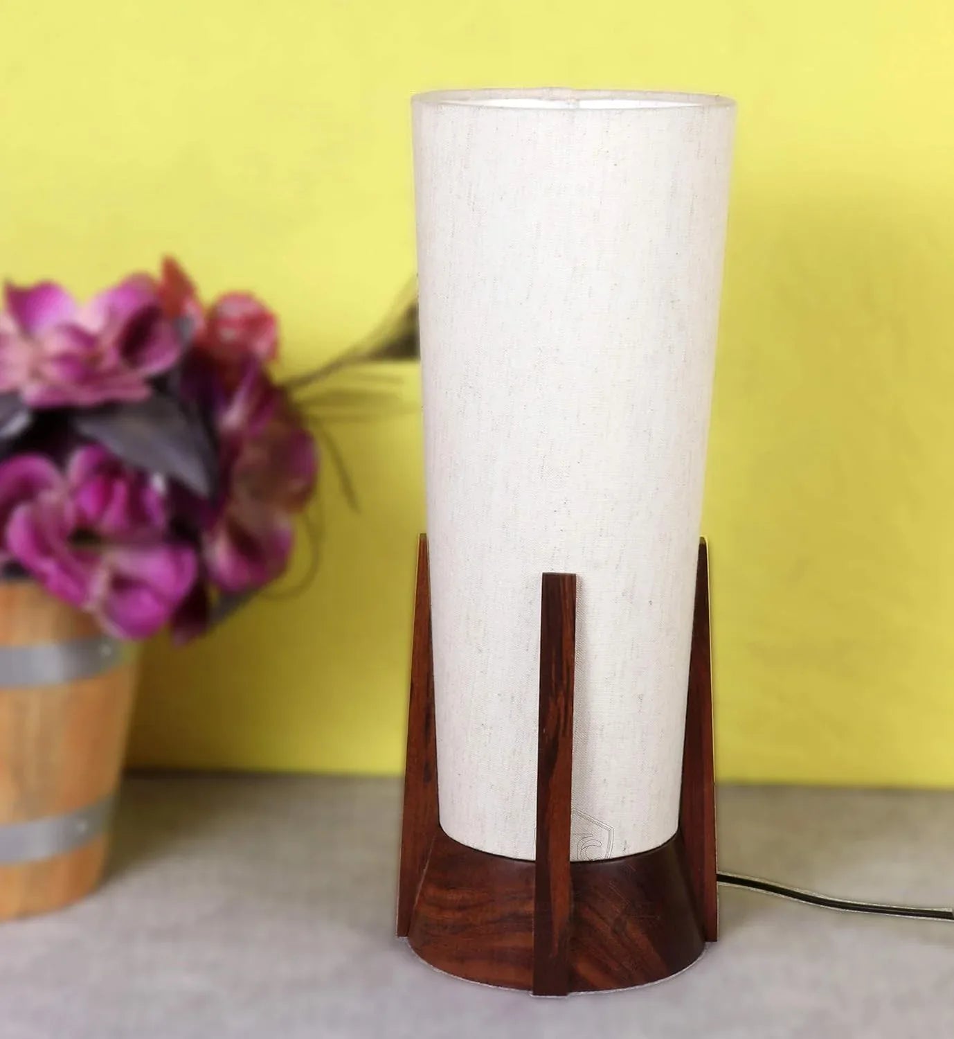 White Color Lampshade Round Wooden Table Lamp