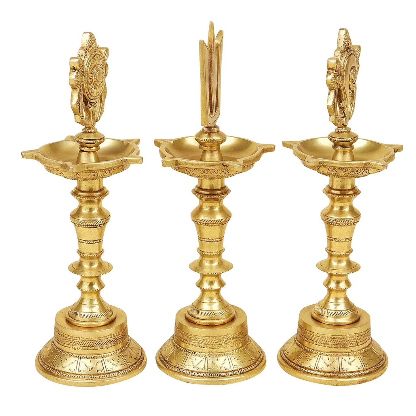 Brass Shankh Chakra Namah Diya – Traditional Temple Style Brass Lamp