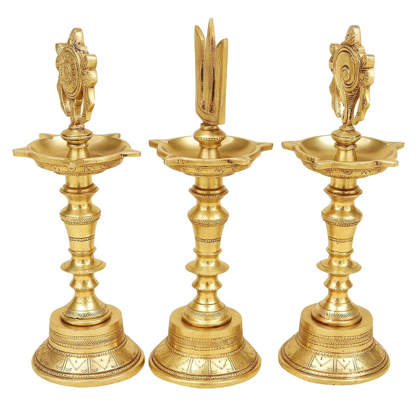 Brass Shankh Chakra Namah Diya – Traditional Temple Style Brass Lamp