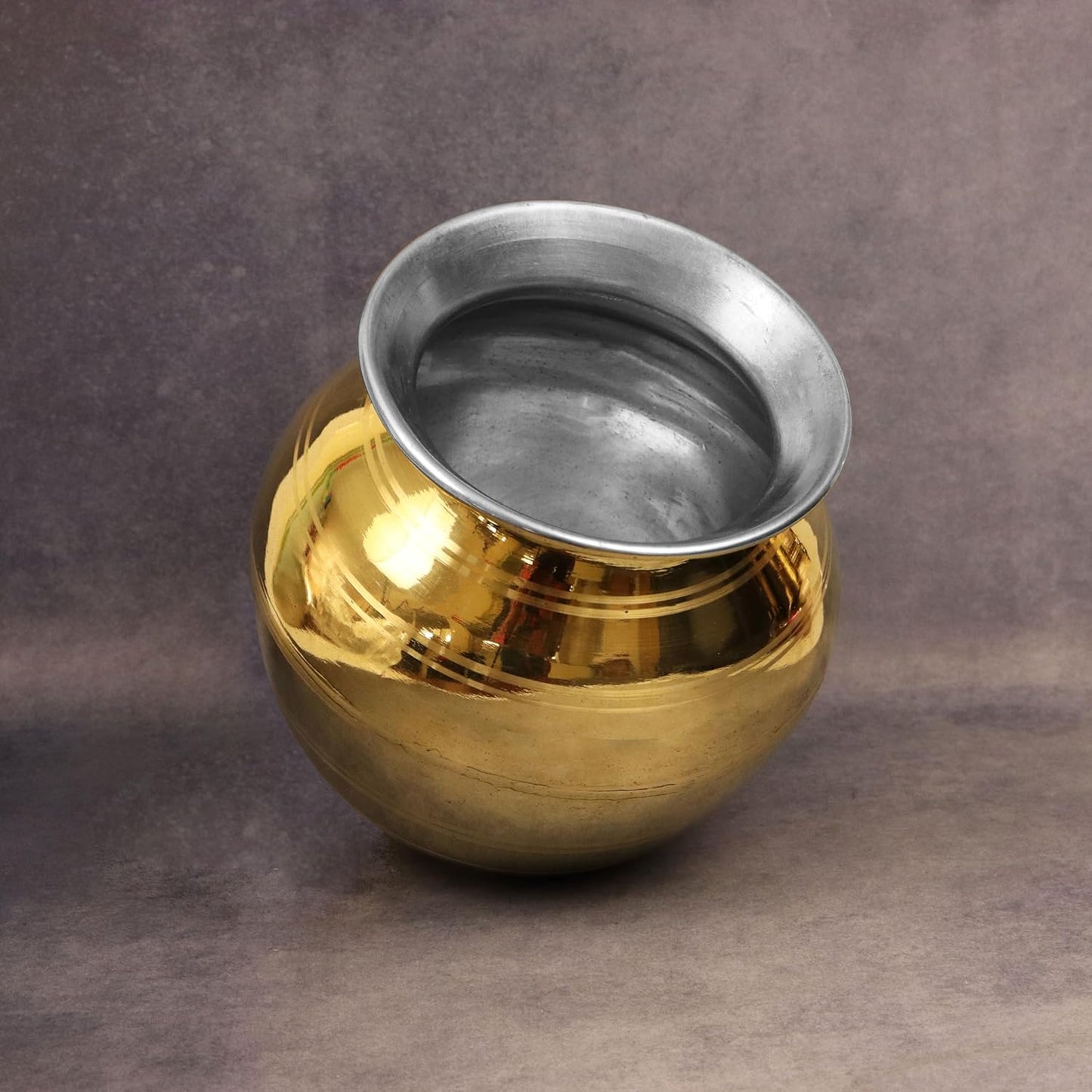 Traditional Brass Pongal Pot with Ladle – Auspicious South Indian Cookware