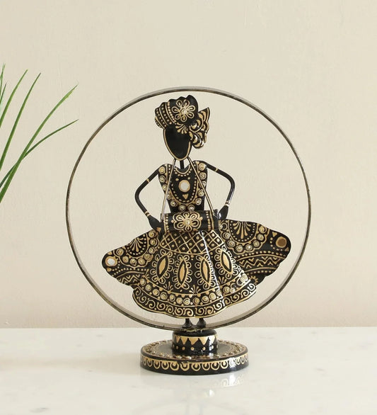 Handcrafted iron Rajasthani musician figurine with elegant ring frame- ArtyCraftz.com