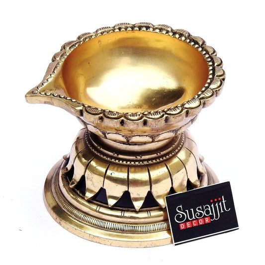 Brass Round Shape Diya Decortive Large Oil Lamp Single Wick Deepak - ArtyCraftz.com