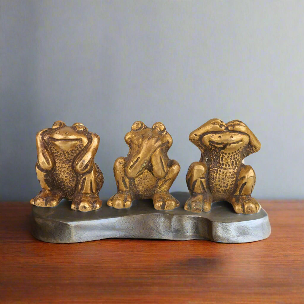 Brass Three Wise Frogs Statue-ArtyCraftz.com