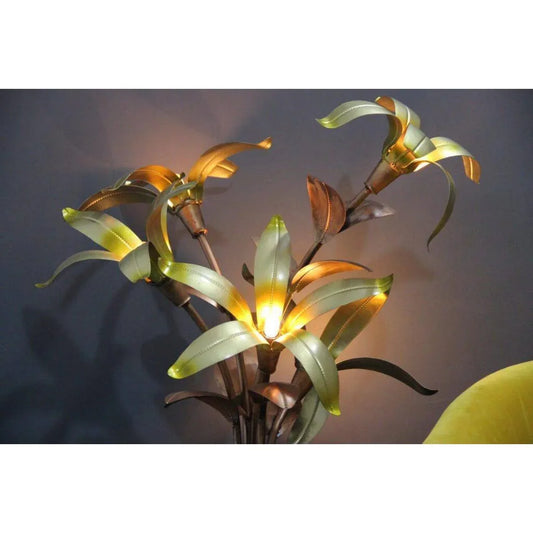 Metal Flower Arrangements With LED Table Lamp